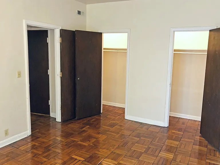The Bauer Apartments — Photo 17