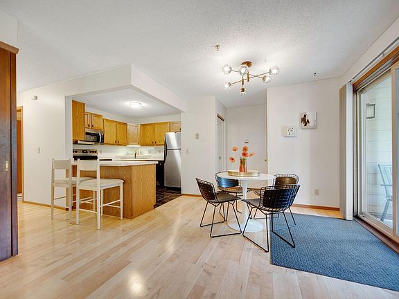 3rd image of 2140 Ridge Dr APT 24