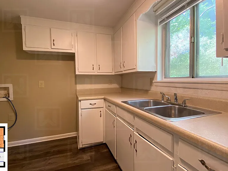 4 Pitts Dr — Photo 8