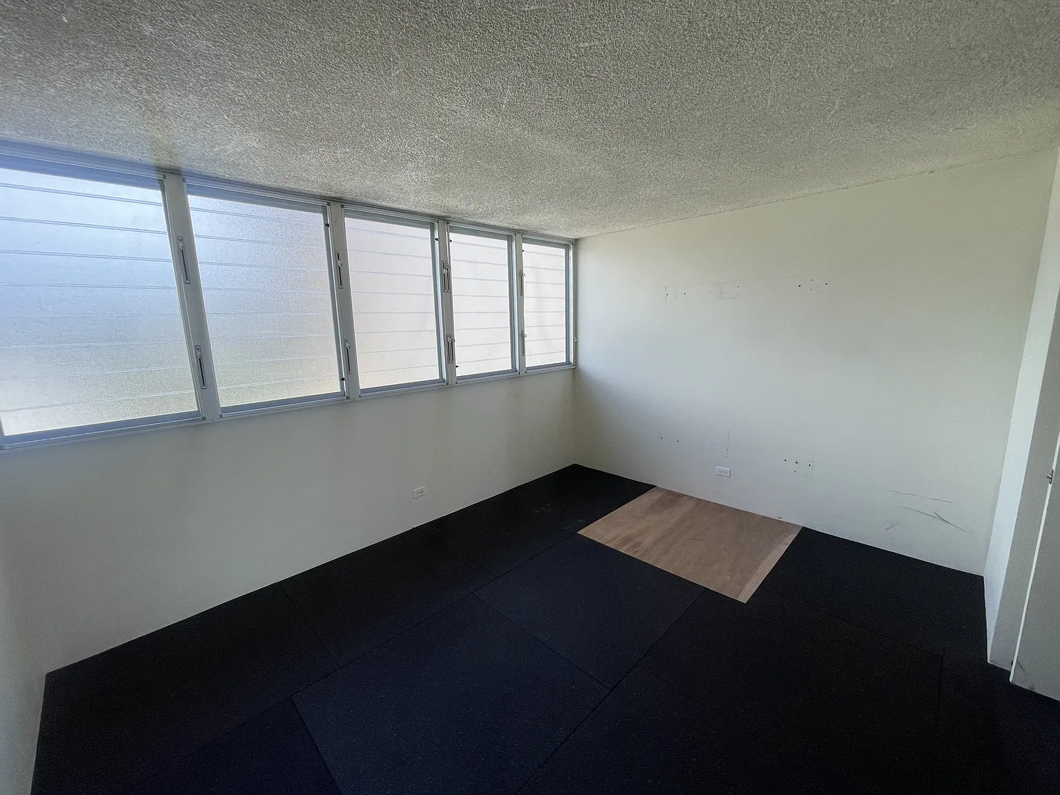 500 University Avenue - 1 — Photo 4