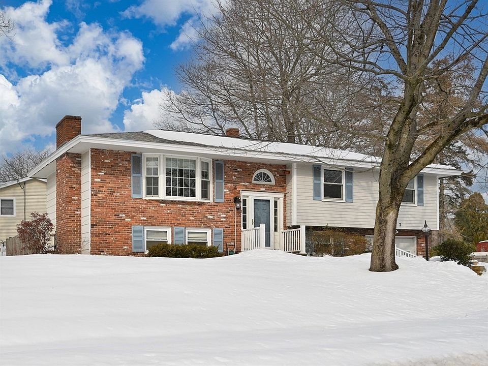 1st image of 2 Iroquois Rd