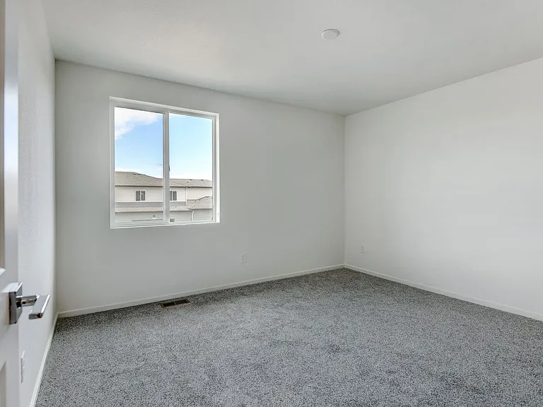 4954 Denys Dr — Photo 26