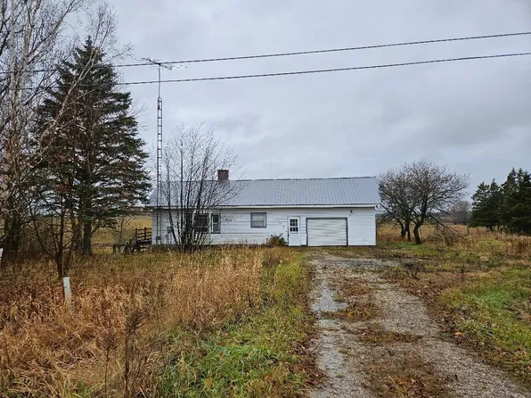 N7876 M 117, Engadine, MI 49827