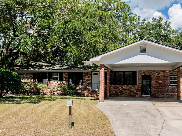 111 Kensington Dr, Brunswick, GA 31525