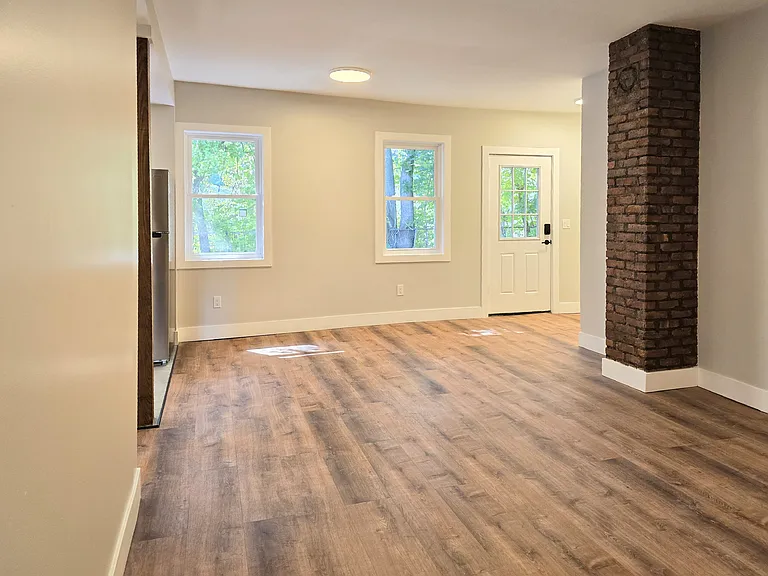 12 S Jefferson Ave #1 — Photo 4