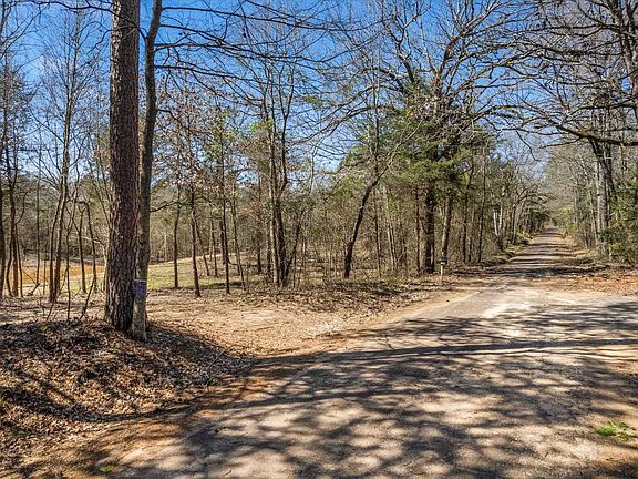 4th image of Woodchuck Rd