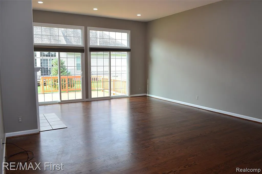 2 bed, 2.0 bath, 1382 sqft, $2,200 — Photo 4