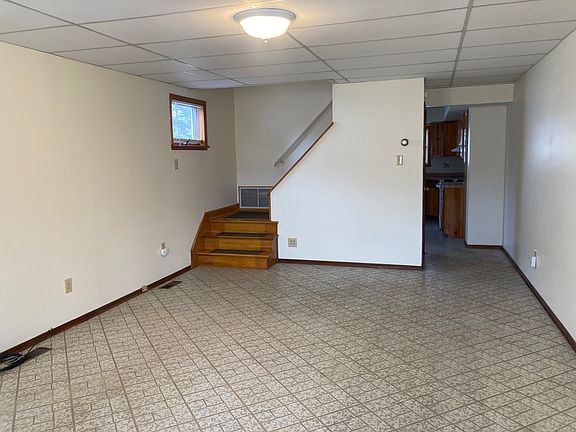 4th image of 75 Pershing St