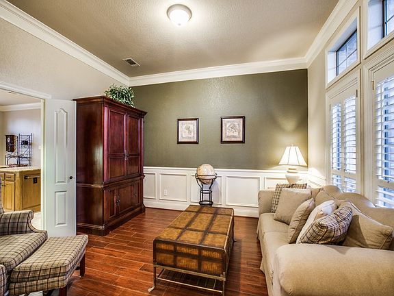 Dining Room/2nd Living