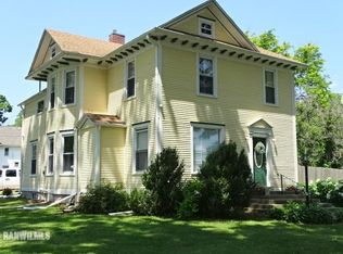 302 W Balsam St, Forreston, IL 61030