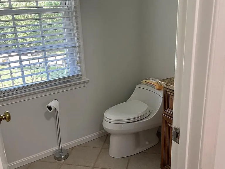 8573 Raglan Rd — Photo 22