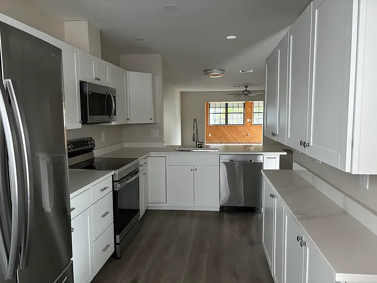 255 Paradise Blvd #18 — Photo 7