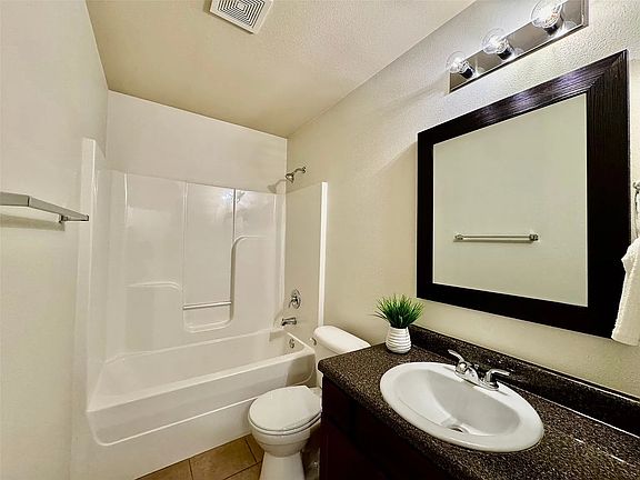 5th image of 3502 E Gillette St