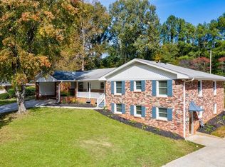4340 Lake Laurel Dr SE, Smyrna, GA 30082