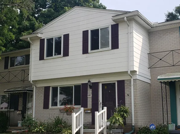 144 Parnacott Dr, Mount Clemens, MI 48043