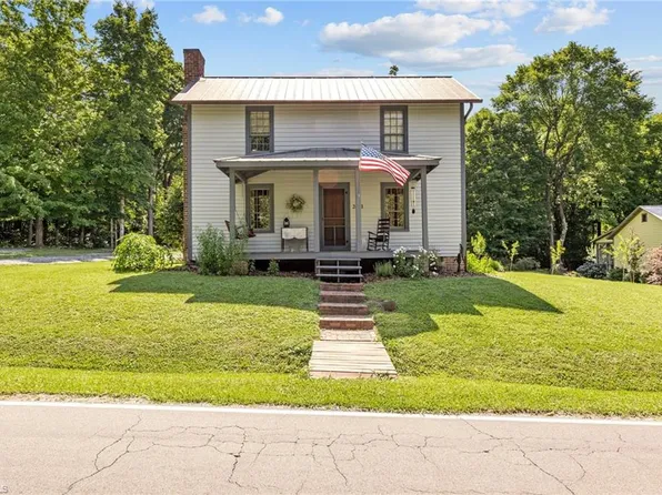 2473 Glencoe St, Burlington, NC 27217