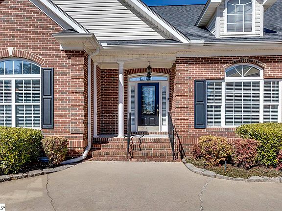 2nd image of 12 Shannon Ridge Ct