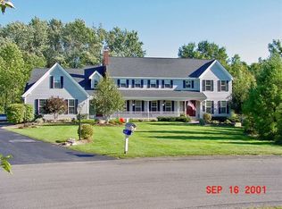 1010 Lamplighter Rd, Niskayuna, NY 12309