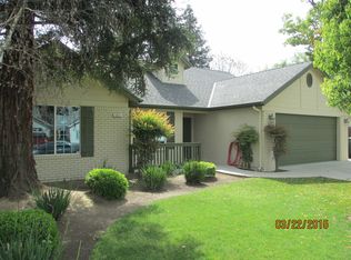 1851 E Brandywine Ln, Fresno, CA 93720
