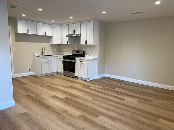 2nd image of 380 Giano Ave #B
