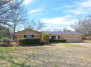 4204 Hale Ct, Benbrook, TX 76116