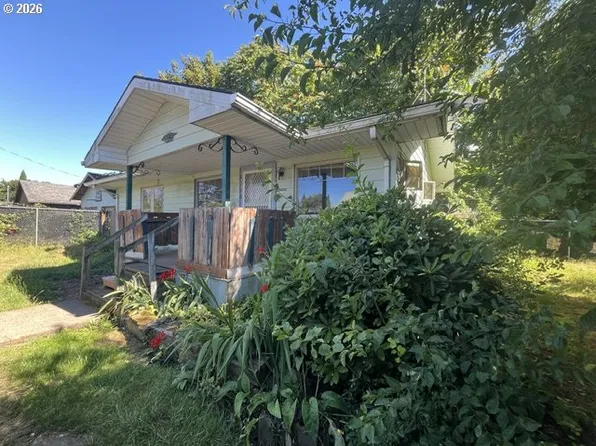 8506 NE Prescott St, Portland, OR 97220