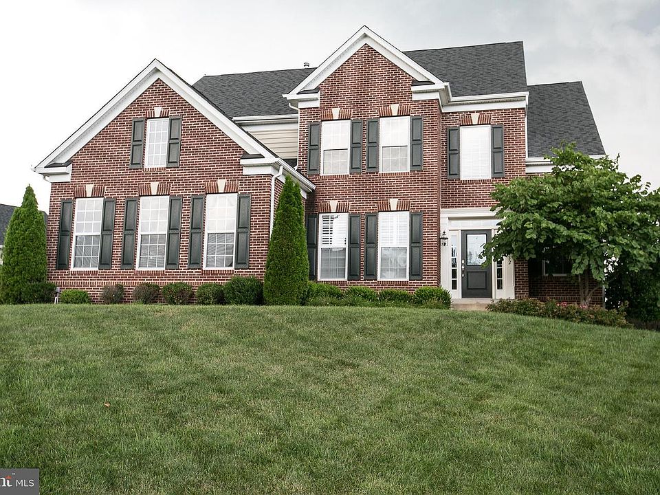 1st image of 16132 Hinman Pl