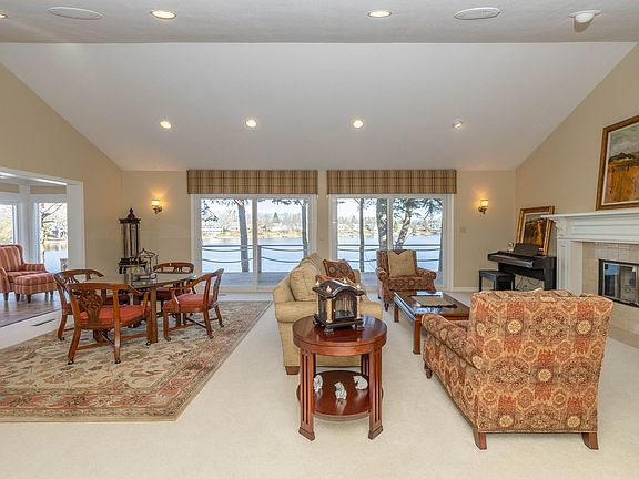 4th image of 3424 Bay Road South Dr