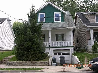 1st image of 2753 Alexandria Ave