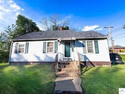 204 W Jackson St, Windsor, MO, 65360