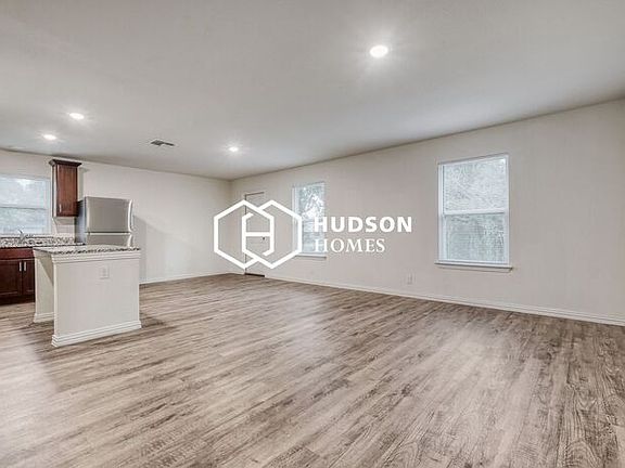 3rd image of 772 Mitchell Ave