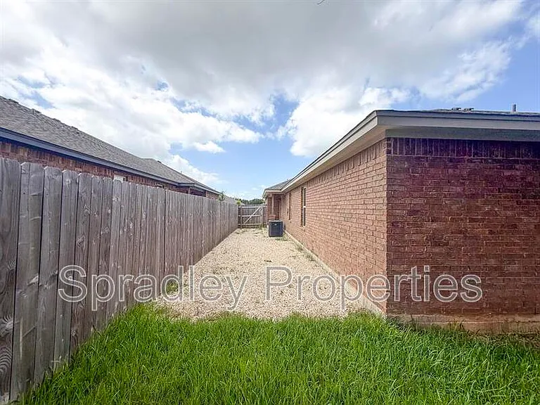 9110B Winding Ct — Photo 16