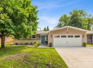 2910 12th St S, Fargo, ND 58103