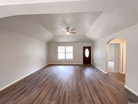 3rd image of 1918 ARBOR PL