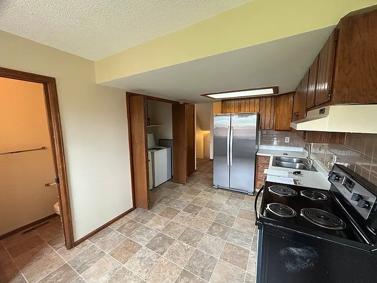 1224 Parker Dr — Photo 5