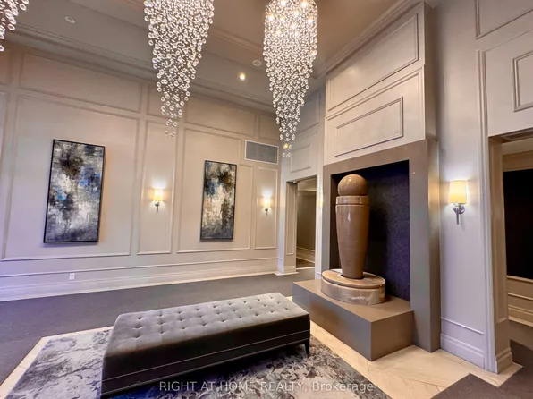 38 Fontenay Ct, Toronto, ON M9A 5H5