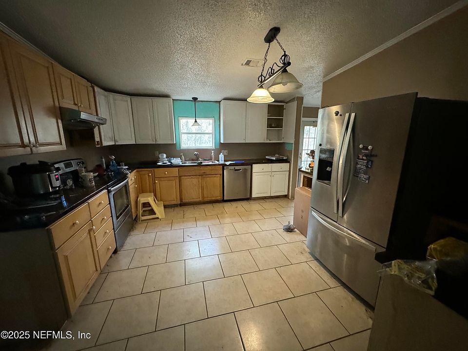 1st image of 5990 CENTERWOOD Avenue