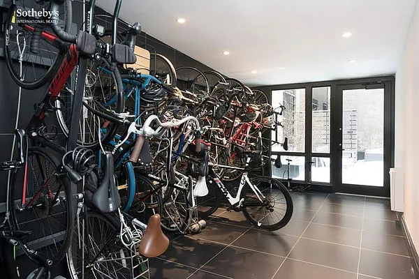 Sold by Sotheby's International Realty | media 18