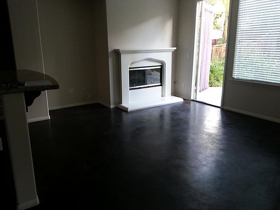 2nd image of 40170 Gallatin Ct