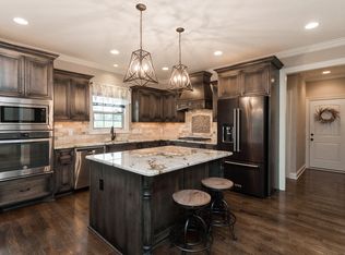 855 Philadelphia Rd, Lebanon, TN 37087