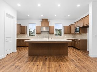 363 Peters Ln S, Madera, CA 93636