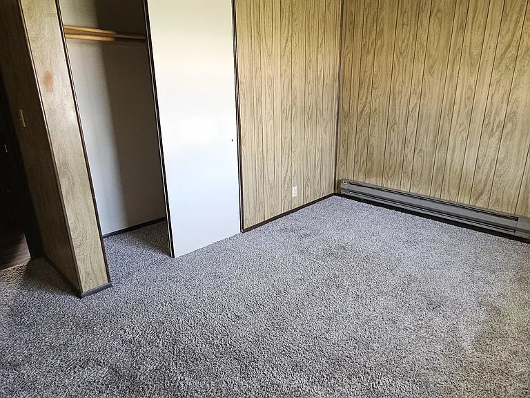 2411 Kensington Ave — Photo 8
