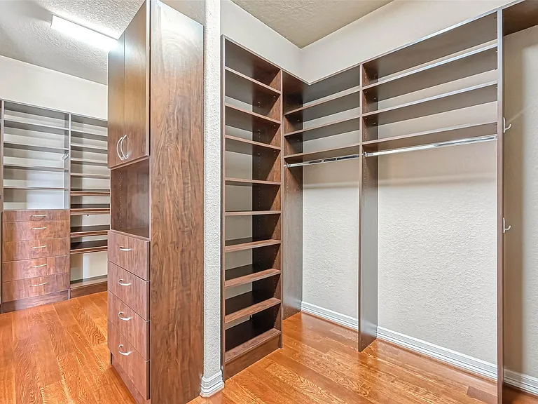5014 Fairford Dr — Photo 29