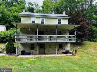 5 Church St, Pine Grove, PA 17963