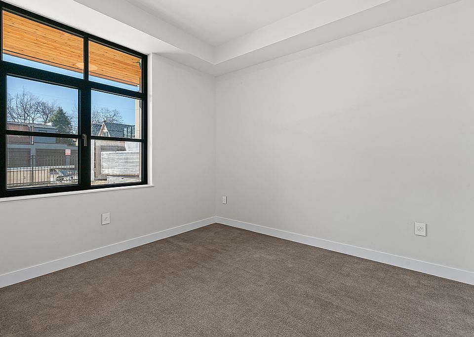1st image of 265 S 4th St E #106