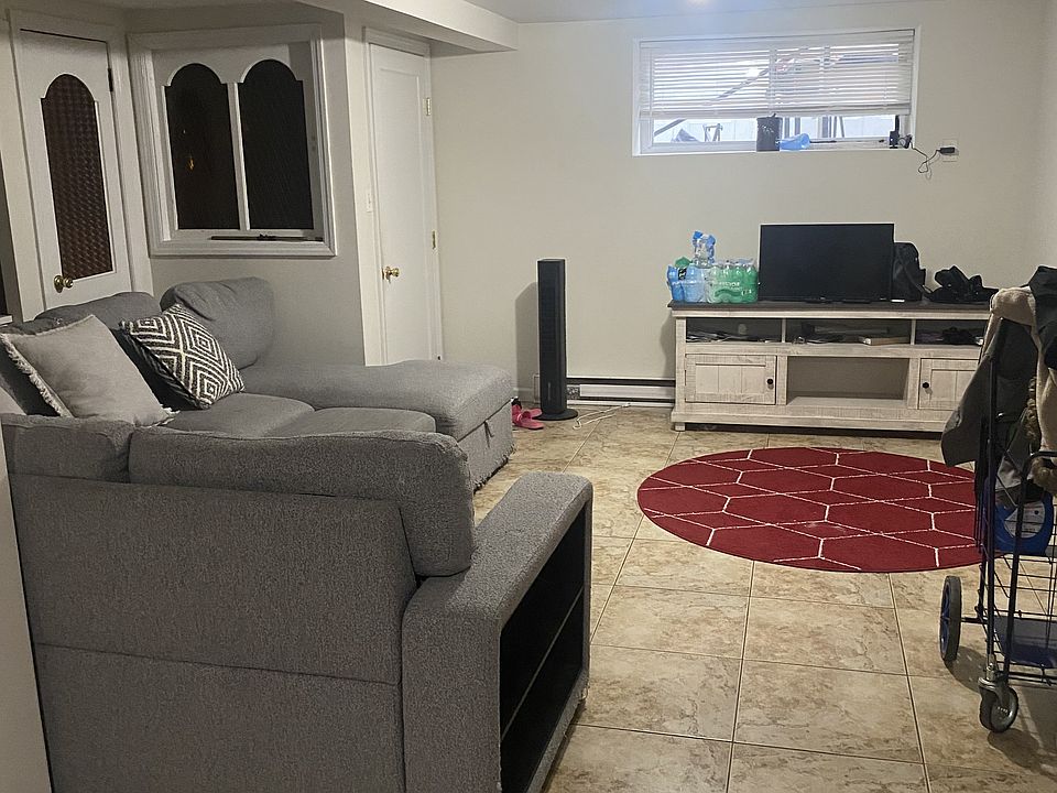 1st image of 1855 Tomlinson Ave