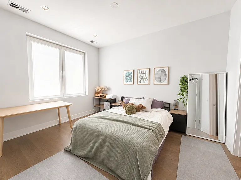 2218 W Madison St #313W — Photo 5