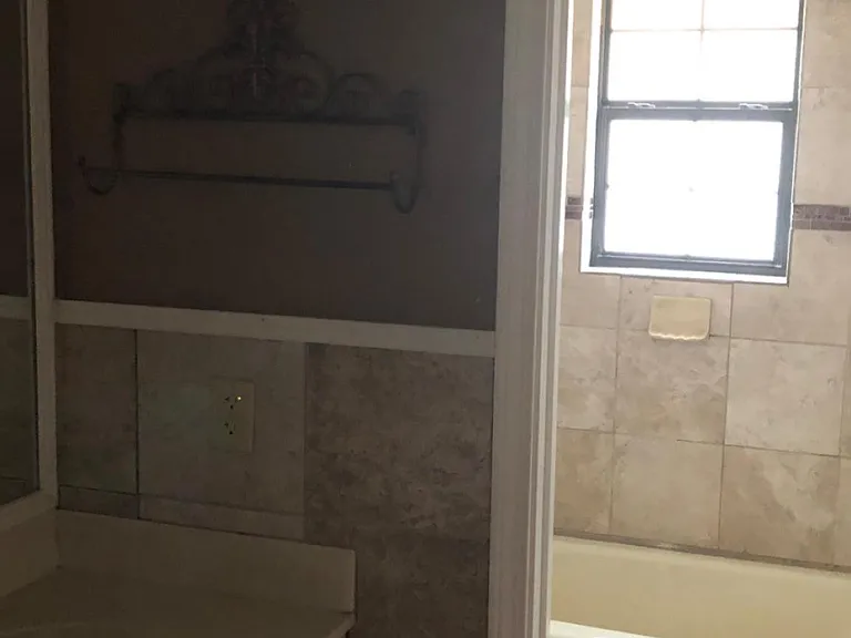 2617 Spruce Cir — Photo 3