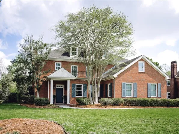 12 Grand Cypress Ct, New Orleans, LA 70131