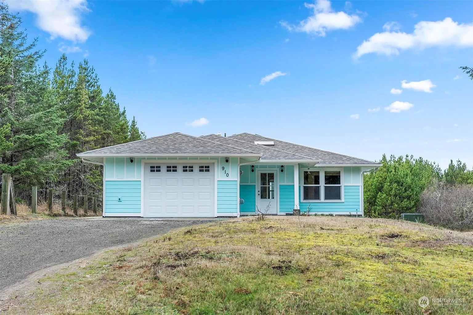 910 35th Lane photo 1